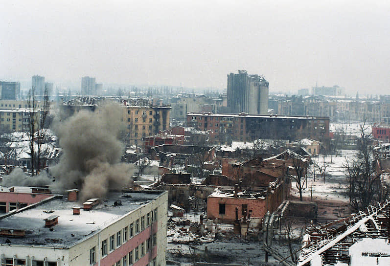 1995 год. Вид на разрушенный Грозный