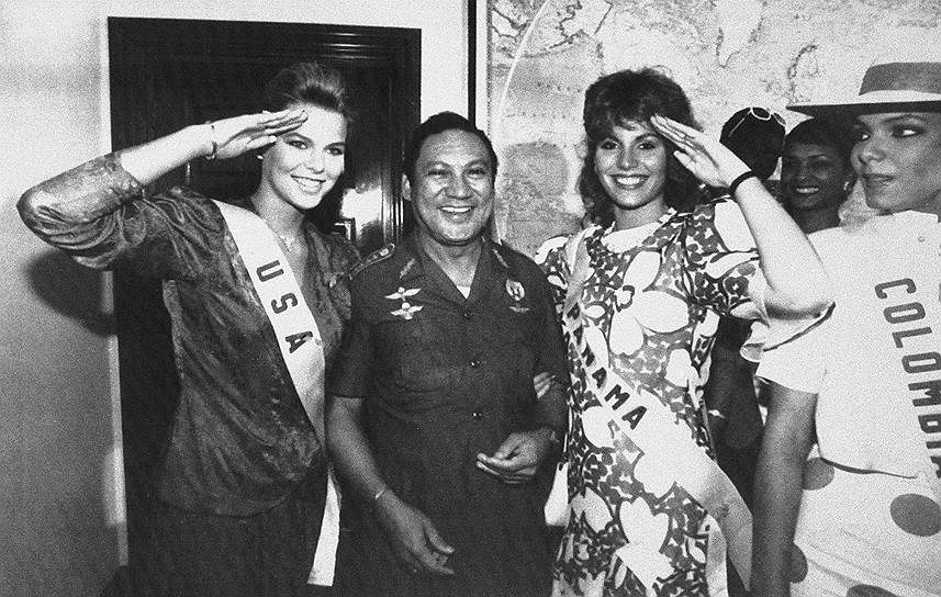 На фото (слева направо): «Мисс США» Кристи Филчнер, Мануэль Норьега и «Мисс Панама» Джильда Гарсиа Лопез