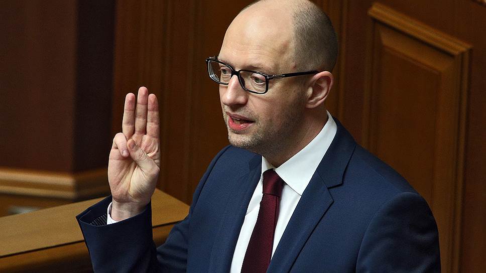 Как сенаторы обвинили Арсения Яценюка в «поддержке идей фашизма»