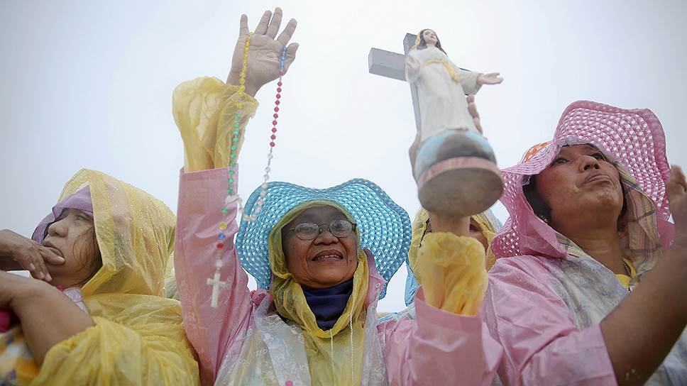 Филиппинские католики установили мировой рекорд по посещаемости папской мессы 18 января. Воскресную службу папы Франциска в филиппинской столице посетили более 6 млн человек. Предыдущий мировой рекорд посещения мессы был зафиксирован в 1995 году, когда на выступление Иоанна Павла II пришли около 5 млн филиппинских католиков
