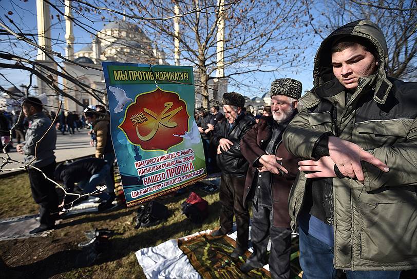 По данным Росстата за 2013 год, в Грозном проживает более 277 тыс. человек, в республике же в целом более 1 млн 346 тыс