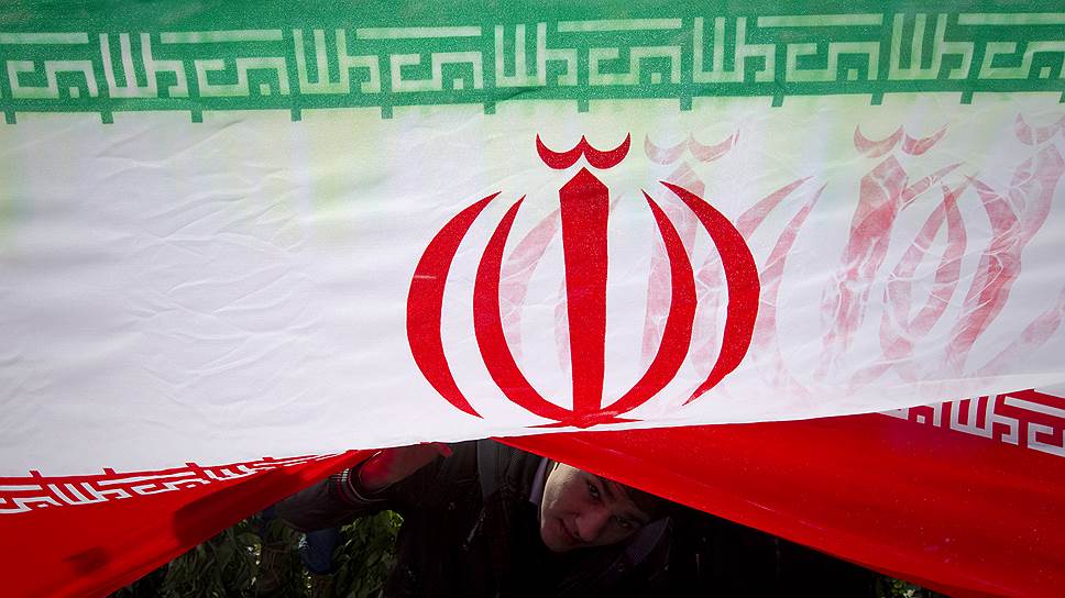 Почему Иран отказался торговать в долларах