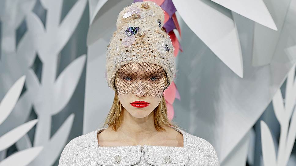 Показ коллекции немецкого модельера Карла Лагерфельда (Karl Lagerfeld) для Chanel