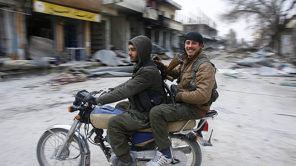 В начале июня 2014 года боевики «Исламского государства» захватили город Кобани — территорию на севере Сирии, место традиционного проживания курдов. Небольшой народ подвергся массовому истреблению