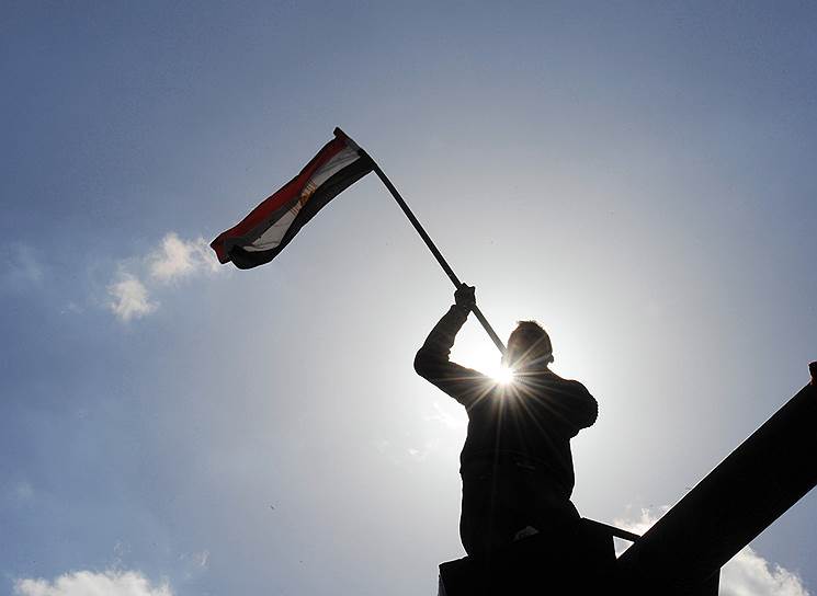 2011 год. Победа революции в Египте: президент Египта Хосни Мубарак подал в отставку, передав власть Высшему совету Вооруженных сил