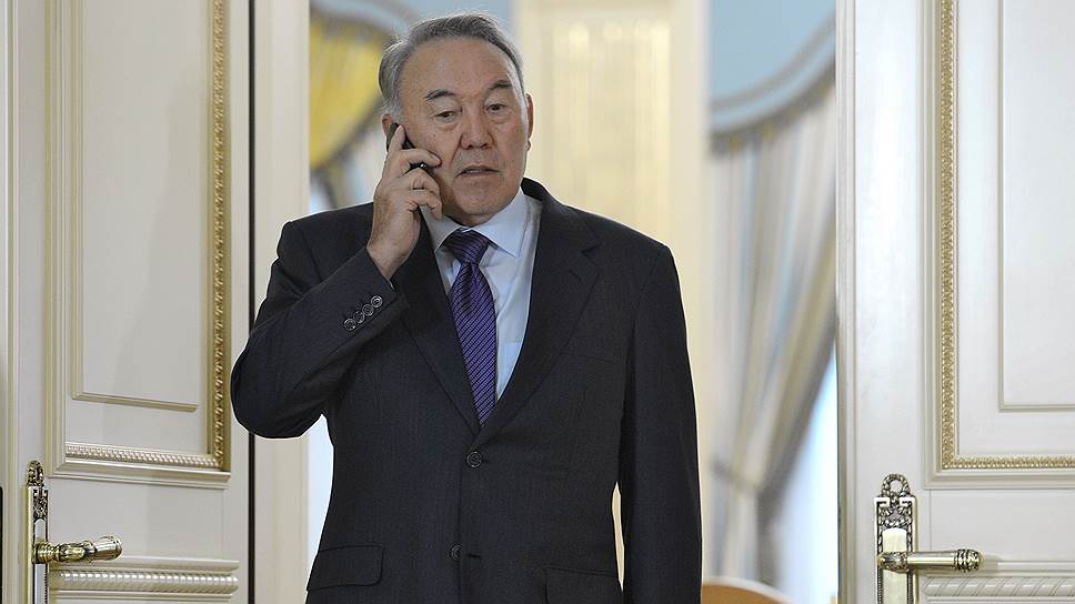 Как президента Казахстана уговорили остаться