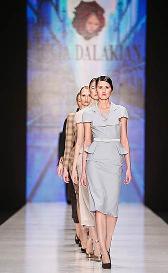 Коллекция дизайнера Юлии Далакян  на Mercedes-Benz Fashion Week Russia (осень/зима 2015-2016)