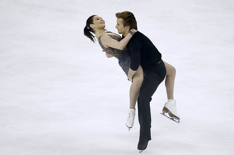 Танцы на льду в России стоят на пороге кризиса. Лидеры Елена Ильиных--Руслан Жиганшин, которые упали в произвольной программе в Стокгольме, на этот раз в ней же сорвали серию твизлов и стали седьмыми