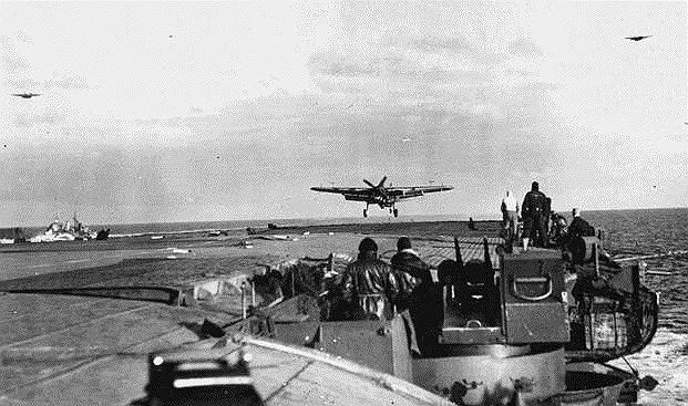 Согласно плану, основной удар в две волны должны были нанести пикирующие бомбардировщики  «Fairey Barracuda».   Палубные истребители «Chance Vought F4U Corsair» с авианосца «HMS Victorious» должны были обеспечить защиту в случае ответных немецких бомбардировок. Кроме того, разрабатывался план по подавлению  зенитных батареей на берегу и на самом линкоре