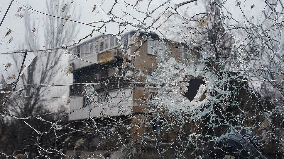 Как аэропорту Донецка обстреляли машину с местными журналистами