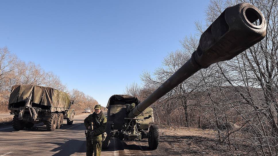 «Россия по-прежнему отправляет войска через границу с Украиной»