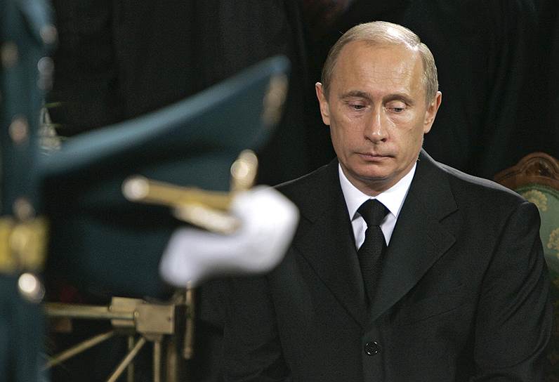 Президент России Владимир Путин во время церемонии прощания
