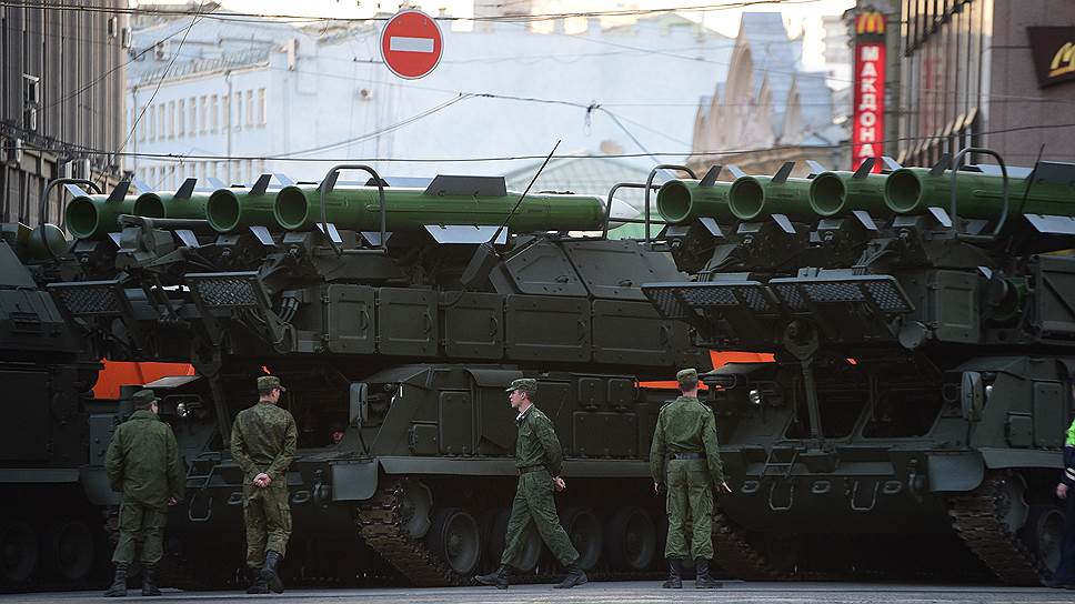 Как центр Москвы закроют для репетиций парада Победы