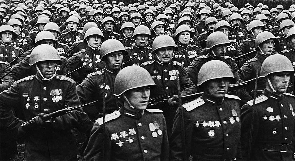 1945 год. Парад Победы на Красной площади