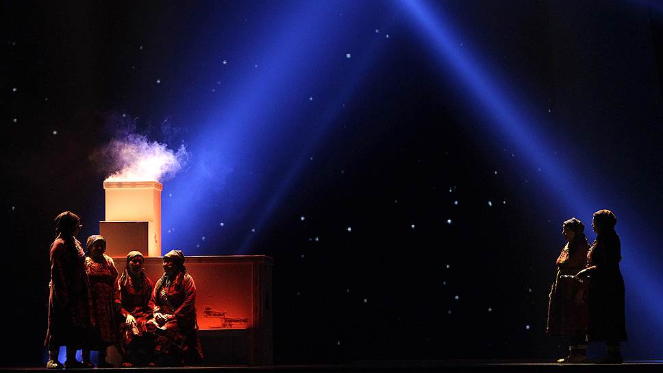 В 2012 году на конкурсе, проходившем в Баку, выступил фольклорный ансамбль «Бурановские бабушки». Исполнение песни Party for Everybody принесло России второе место.