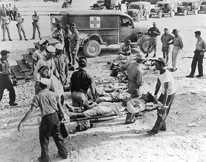 30 июля 1945 года американский крейсер «Индианаполис» был торпедирован японской подводной лодкой I-58 и затонул спустя 12 минут после удара. В результате морской катастрофы, которая по сей день считается крупнейшей в истории США, погибли 883 человека, 300 человек спаслись