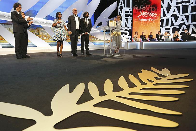 Главного приза завершившегося сегодня 68-го Каннского кинофестиваля — Золотой пальмовой ветви — удостоился фильм «Дипан» Жака Одьяра