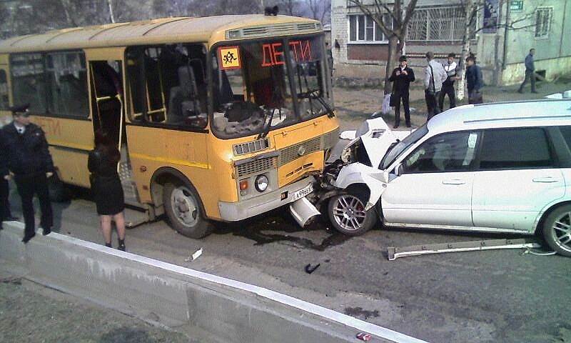 18 апреля 2014 года в Приморье произошло ДТП с участием легкового Subaru Forester и школьного автобуса. В результате аварии пострадали пять школьников в возрасте 16–17 лет. Было установлено, что водитель Subaru Forester был пьян