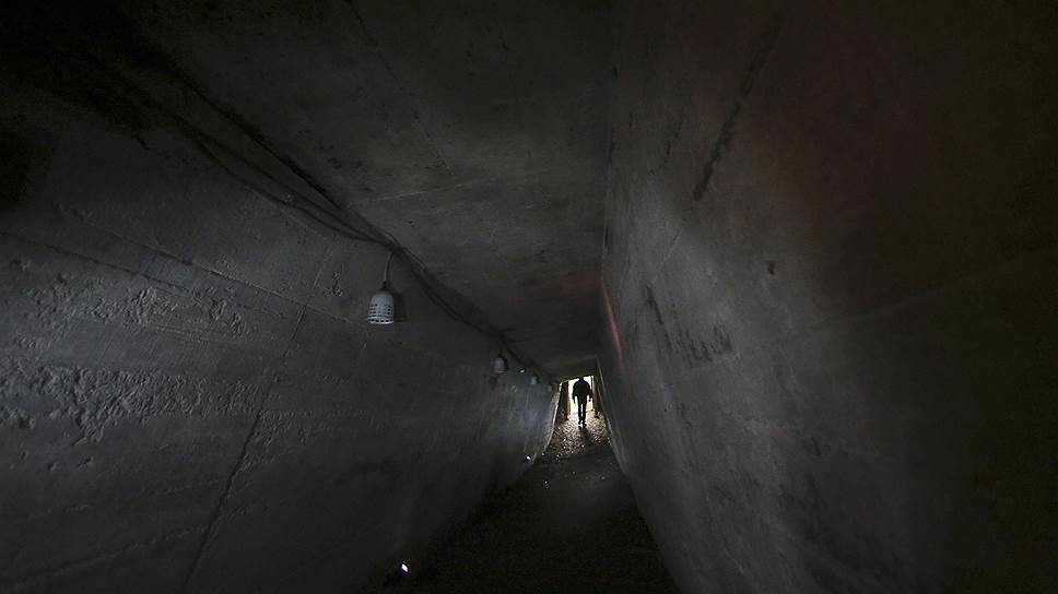 Токио, Япония. Подземное бомбоубежище, которое использовалось во время Второй мировой войны для подготовки камикадзе и кадров для военно-морской авиации