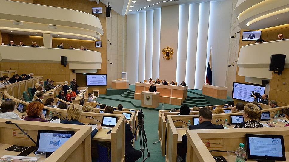 Как сенаторы попросили Конституционный суд истолковать перенос выборов в Госдуму