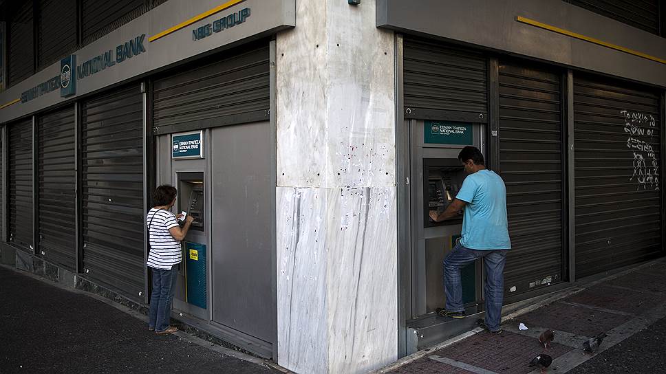 Греческим капиталам прочат банковские каникулы