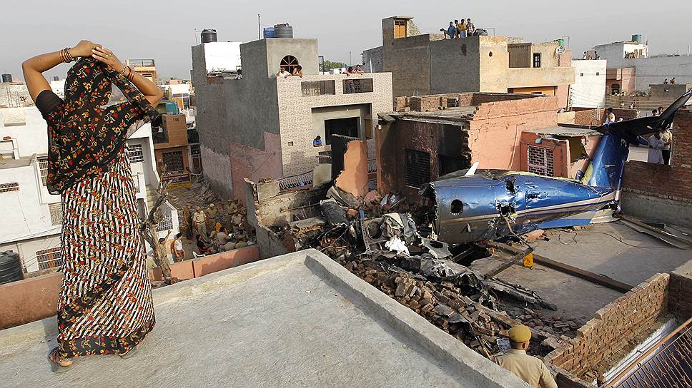 25 мая 2011 года легкомоторный самолет Pilatus PC-12 упал на жилые кварталы в Фаридабаде — пригороде индийской столицы Дели. В результате авиакатастрофы погибли не менее 10 человек —  семь пассажиров и три жителя пострадавшего района