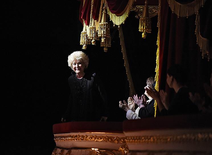 Последний раз певица вышла на сцену в образе графини из оперы Чайковского «Пиковая дама» в рамках «Оперного бала» в Большом театре — гала-концерте по случаю своего 75-летнего юбилея
