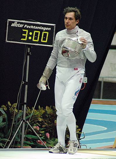 Четырехкратный олимпийский чемпион, десятикратный чемпион мира саблист Станислав Поздняков в прошлом году был введен в зал славы Международной федерации фехтования