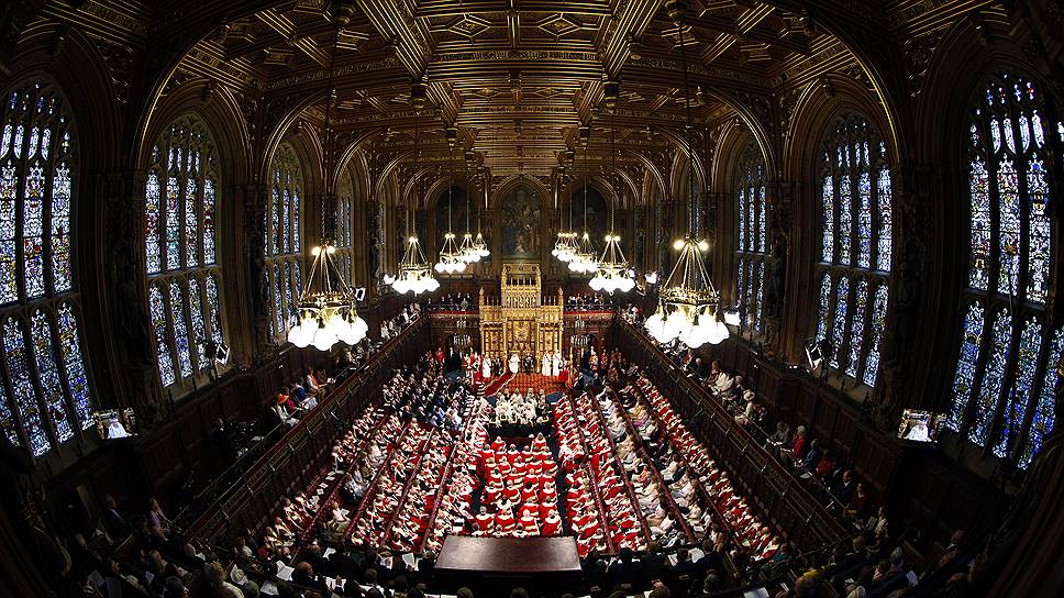 Вице-спикер Палаты лордов ушел в отставку из-за скандала с наркотиками