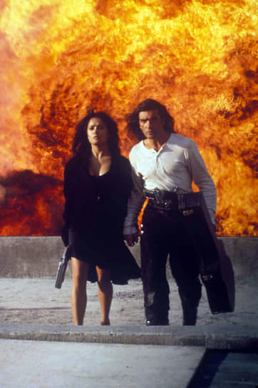 Еще большую популярность Бандерасу принесла роль Эль-Марьячи в боевике Роберта Родригеса «Отчаянный» (1995, кадр из фильма на фото), который стал продолжением фильма «Музыкант», снятого в 1991 году 