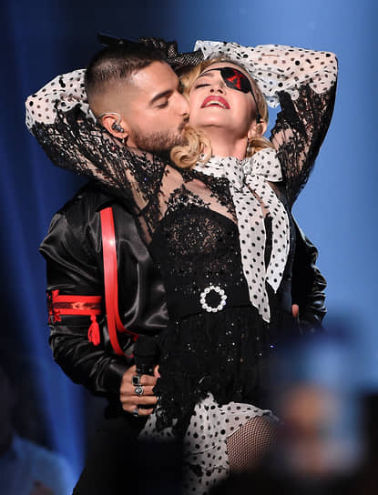 В августе 2022 года вышел сборник ремиксов Мадонны «Finally Enough Love». Он стал первым крупным релизом в рамках возобновившегося сотрудничества c WMG. Альбом попал в «первую десятку» в США и достиг третьего места в Великобритании
