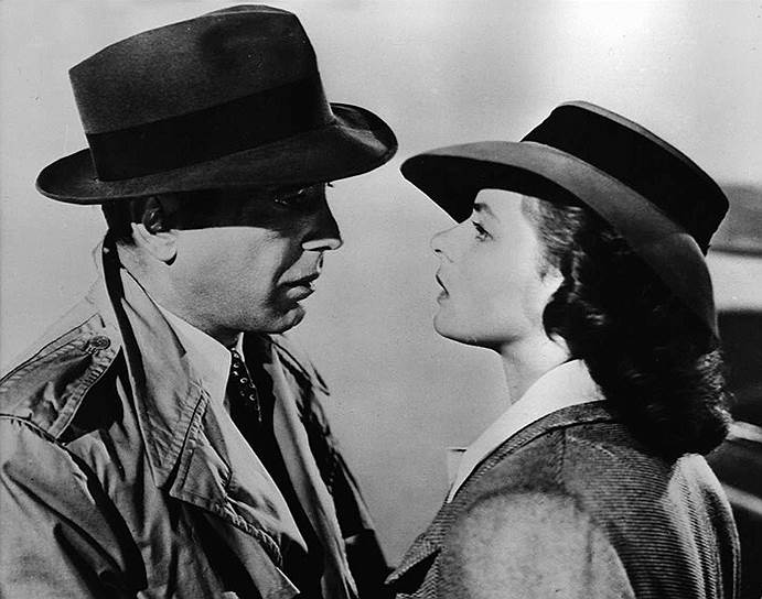 В 1942 году Ингрид Бергман сыграла Ильзу Ланд (на фото) в фильме «Касабланка» — одну из самых ярких и знаменитых ролей в своей актерской карьере. Бергман не любила «Касабланку» и раздражалась, когда ее просили рассказать о картине: «Я снялась в стольких фильмах, которые были важнее, но людей интересует только этот фильм с Богартом»