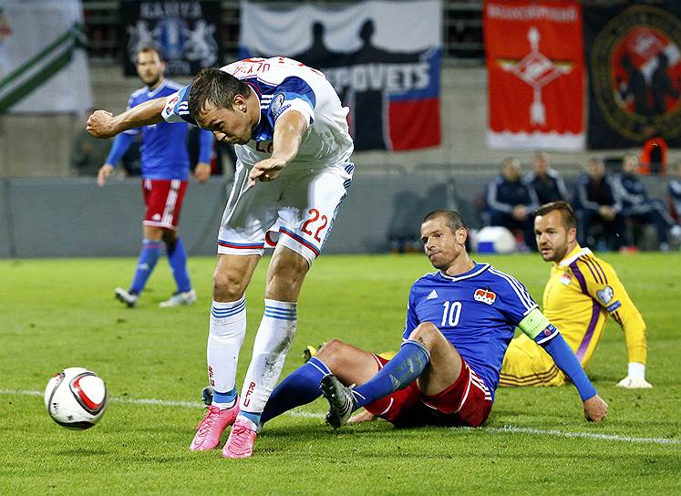 Артем Дзюба оформил забил четыре гола в ворота соперника