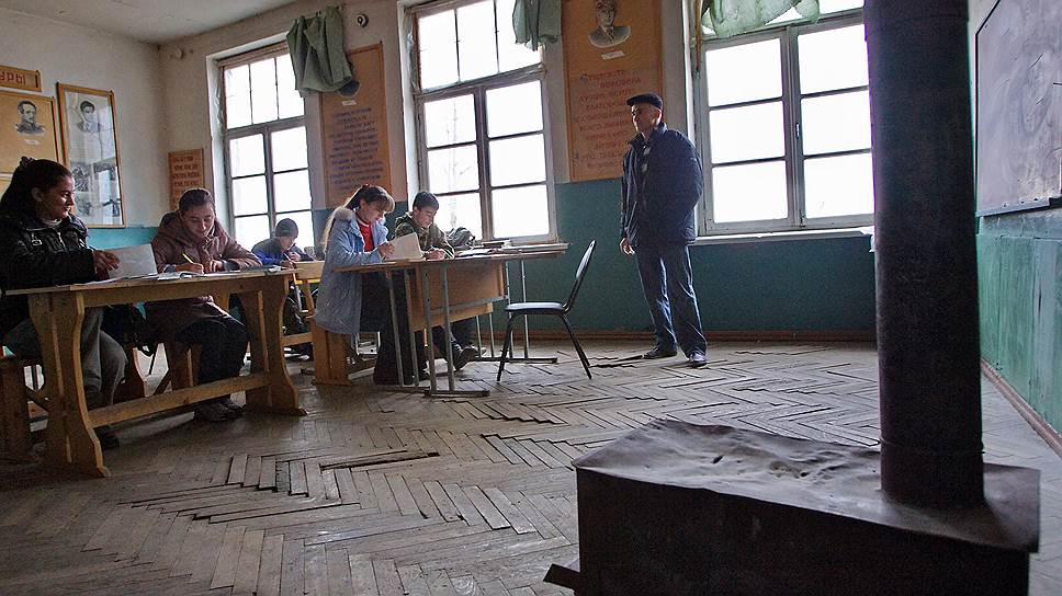 Почему в Забайкалье арестовали счета школ