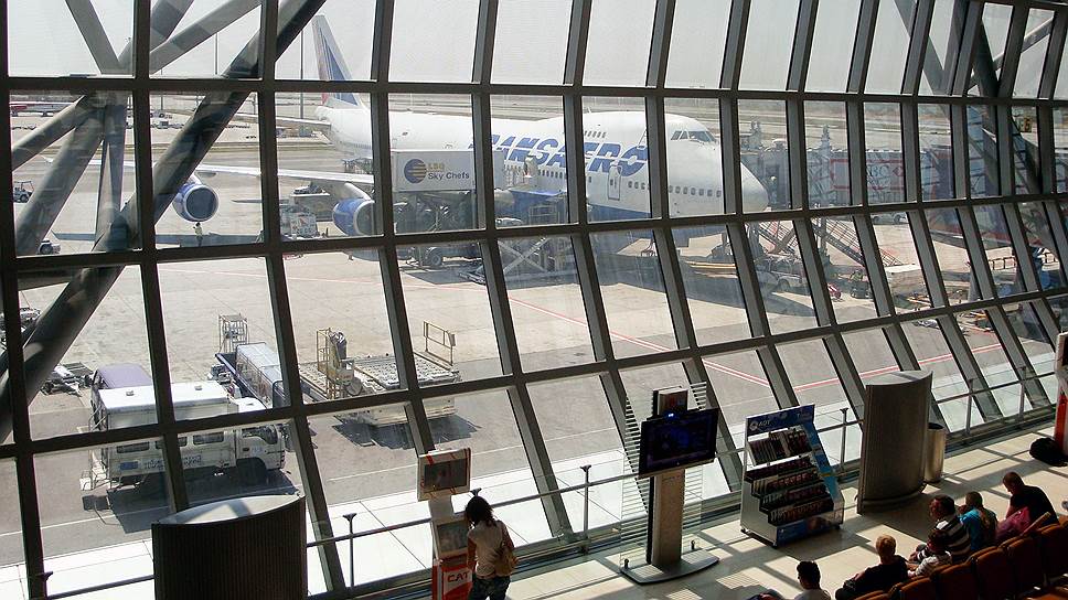 Самолеты «Трансаэро» задерживают в зарубежных аэропортах