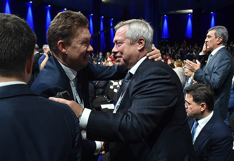 Председатель правления и заместитель председателя совета директоров ПАО «Газпром» Алексей Миллер (слева)
