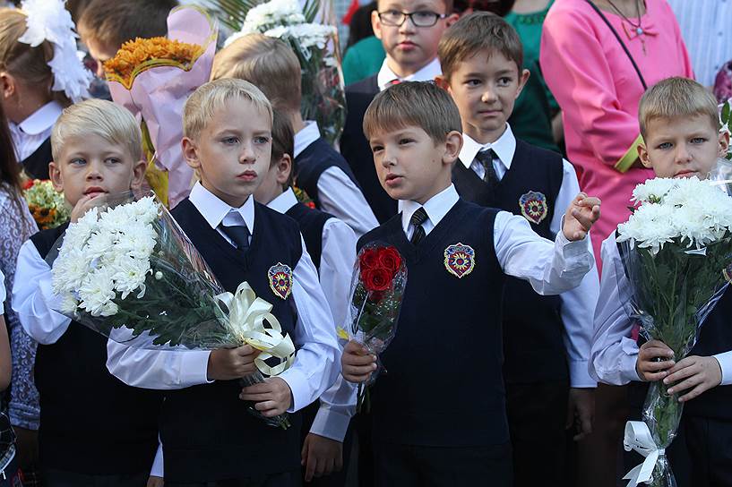 2015 год. День знаний в средней общеобразовательной школе №202 Новосибирска