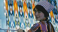 1981 год. Шелковый комбинат в Ленинакане. Зеби Мамаджанова - одна из лучших работниц фабрики