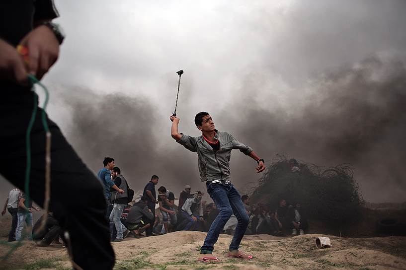 Эль-Бурейдж, Палестина. Столкновения демонстрантов с израильскими военными