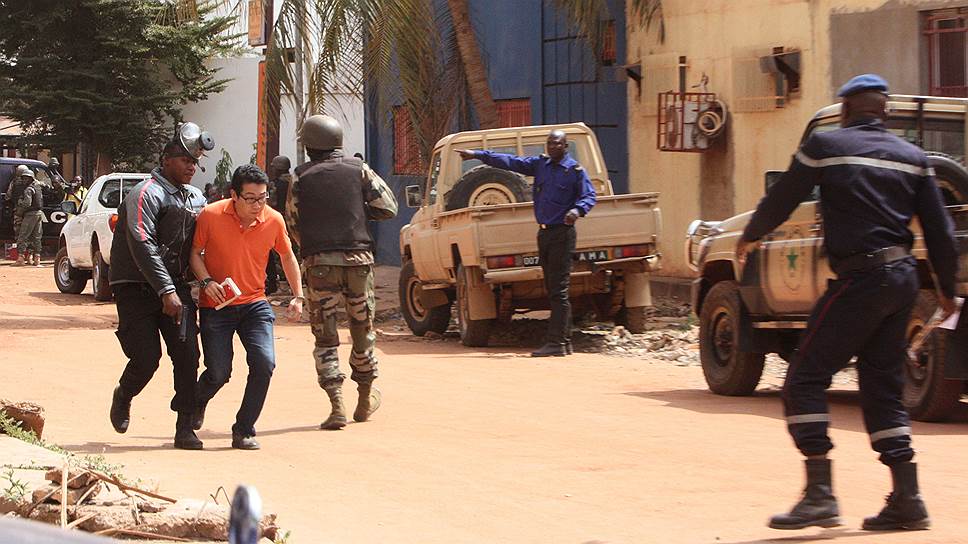 «Теракт в Мали — еще один удар по Франции»