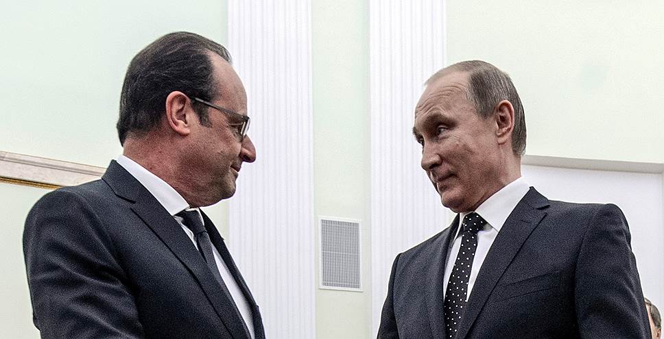 Президент Франции Франсуа Олланд (слева) и президент России Владимир Путин (справа) 