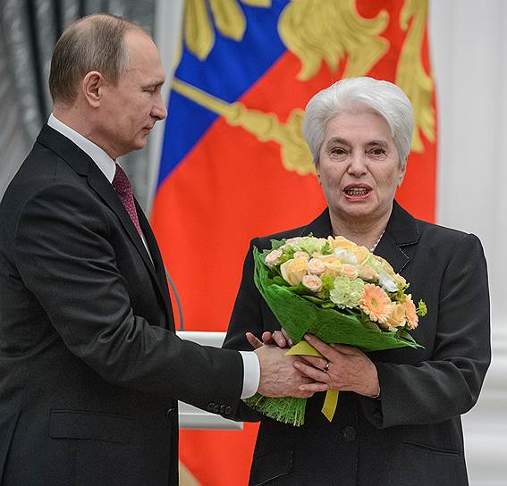 Владимир Путин и президент Русского общественного фонда Александра Солженицына Наталья Солженицына