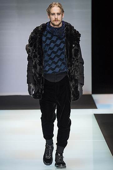 Giorgio Armani. Идеальное сочетание: объемная дубленка и пестрый свитер
