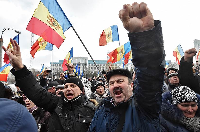 21 января. В центре Кишинева начались стихийные протесты 