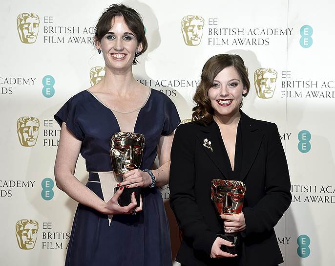 Эмели Жуффруа и Нина Ганц получают награду за «Лучший короткометражный анимационный фильм»