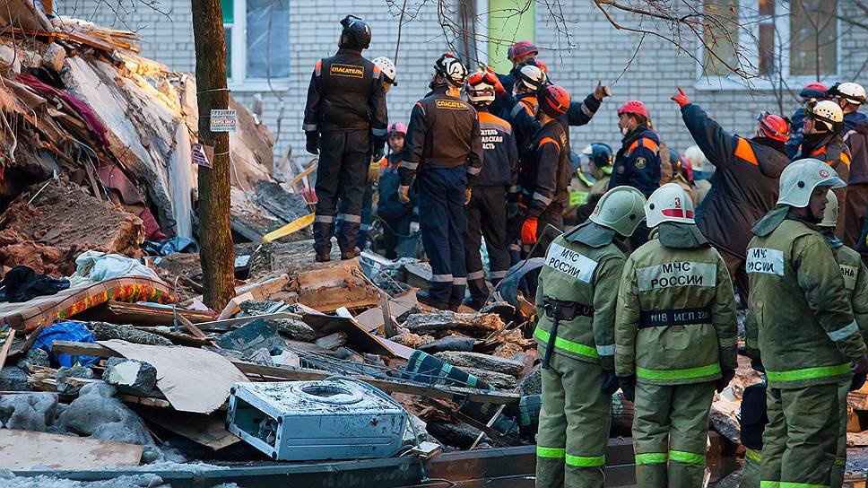 В Ярославле в результате взрыва газа обрушились пять этажей жилого дома