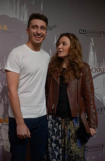 Телеведущий Артем Королев и модельер Екатерина Добрякова на премьере фильма &quot;Трамбо&quot; в кинотеатре &quot;Москва&quot;, состоявшейся при поддержке BusinessFM
