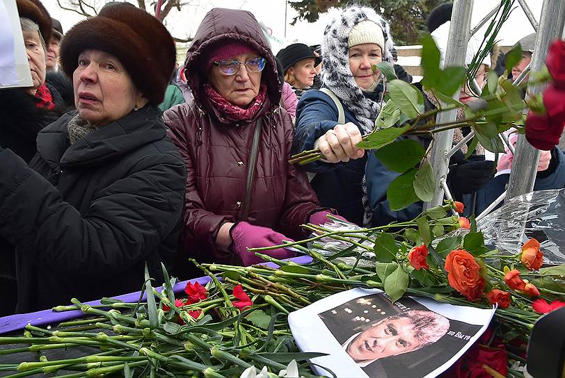 Акция памяти Бориса Немцова в Санкт-Петербурге