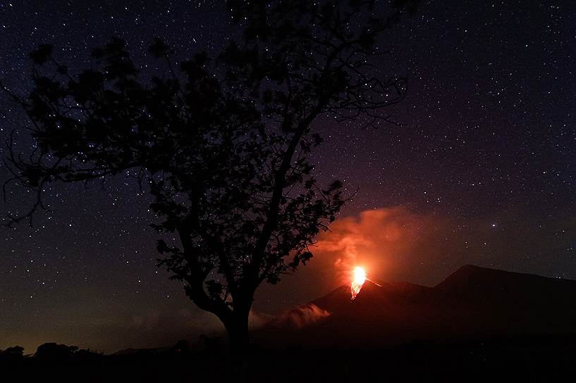 Гватемала. Извержение вулкана Фуэго