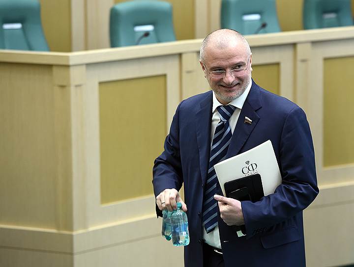 Глава конституционного комитета Совета федерации Андрей Клишас 